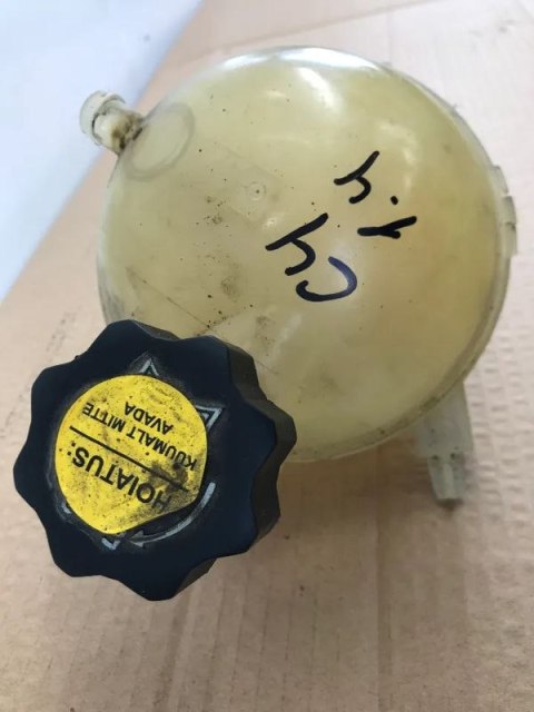 Zbiorniczek wyrównawczy Citroen C4 I 04-10r. płynu chłodzącego oryginalny Zbiorniczek wyrównawczy Citroen C4 I 04-10r. płynu chłodzącego oryginalny