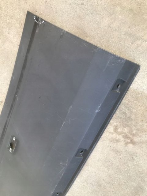 Listwa Iveco Daily 4 IV dolna boczna lewa nakładka karoserii dolna środkowa 2014r.-&gt; 5801811475 5801811454