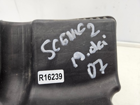 Obudowa filtra powietrza Renault MEGANE 2 II SCENIC 2 II 1.9dci 8200545280 4610085903 Obudowa filtra powietrza Renault MEGANE 2 II SCENIC 2 II 1.9dci 8200545280 4610085903