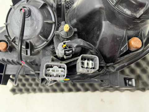 Lampa reflektor Mitsubishi ASX I Outlander Sport 10-19r. prawa przednia SOCZEWKA H11 HB3 Europa oryginalna prawy przód Lampa reflektor Mitsubishi ASX I Outlander Sport 10-19r. prawa przednia SOCZEWKA H11 HB3 Europa oryginalna prawy przód