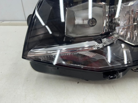 Lampa reflektor VW Transporter T6 Multivan Caravelle 15-19r. przedLIFT LEWA przednia zwykła H4 lewy przód 7e1941015l Lampa reflektor VW Transporter T6 Multivan Caravelle 15-19r. przedLIFT LEWA przednia zwykła H4 lewy przód 7e1941015l