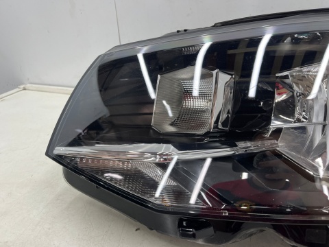 Lampa reflektor VW Transporter T6 Multivan Caravelle 15-19r. przedLIFT LEWA przednia zwykła H4 lewy przód 7e1941015l Lampa reflektor VW Transporter T6 Multivan Caravelle 15-19r. przedLIFT LEWA przednia zwykła H4 lewy przód 7e1941015l