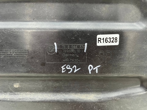 Osłona podwozia BMW E92 Coupe E93 cabrio 04-12r. prawa tylna osłona dolna płyta bagażnika ORYGINALNA 8044374 Osłona podwozia BMW E92 Coupe E93 cabrio 04-12r. prawa tylna osłona dolna płyta bagażnika ORYGINALNA 8044374