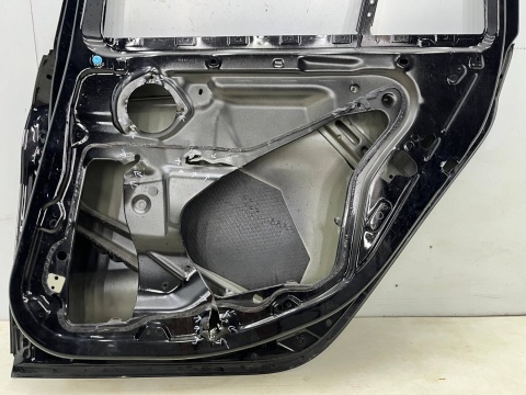 Drzwi BMW 2 F46 Gran Tourer 14-22r. prawe tylne prawy tył Drzwi BMW 2 F46 Gran Tourer 14-22r. prawe tylne prawy tył