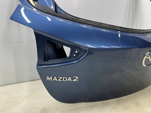 Klapa bagażnika Mazda 2 III DJ 14r.- Klapa bagażnika Mazda 2 III DJ 14r.-