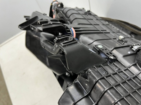 Nagrzewnica Hyundai i30 I FD 07-12r. wersja z KLIMĄ obudowa chłodnicy wody parownik klimatyzacji Nagrzewnica Hyundai i30 I FD 07-12r. wersja z KLIMĄ obudowa chłodnicy wody parownik klimatyzacji