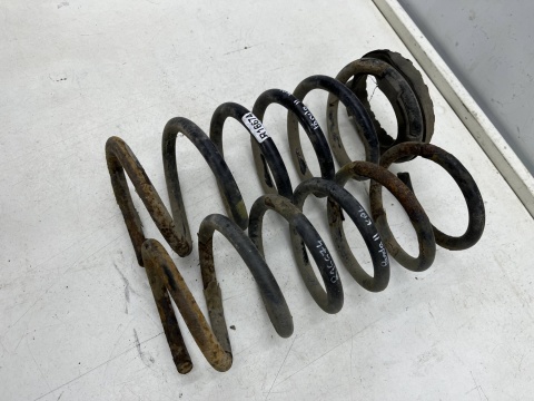 Sprężyna tylna Fiat Panda 2 II 03-12r. sprężyny tylne zawieszenia Komplet Sprężyna tylna Fiat Panda 2 II 03-12r. sprężyny tylne zawieszenia Komplet