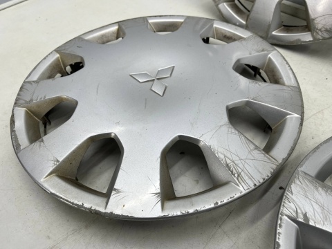 Kołpak Mitsubishi Colt VI 6 Z30 04-12r. oryginalne r14 14 cali 4szt. KOMPLET 3982so10 Kołpak Mitsubishi Colt VI 6 Z30 04-12r. oryginalne r14 14 cali 4szt. KOMPLET 3982so10