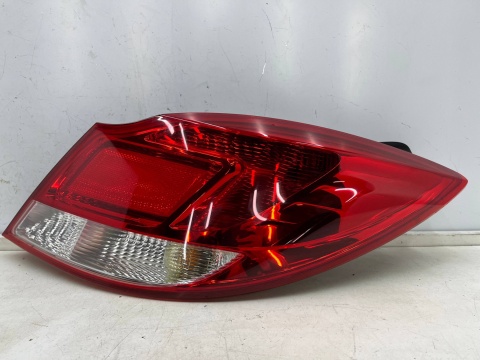 Lampa Opel Insignia A sedan HB 08-13r. PRAWA tylna w błotnik EUROPA EU oryginalna PRAWY tył z wkładem Lampa Opel Insignia A sedan HB 08-13r. PRAWA tylna w błotnik EUROPA EU oryginalna PRAWY tył z wkładem