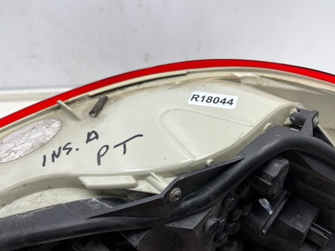 Lampa Opel Insignia A sedan HB 08-13r. PRAWA tylna w błotnik EUROPA EU oryginalna PRAWY tył z wkładem Lampa Opel Insignia A sedan HB 08-13r. PRAWA tylna w błotnik EUROPA EU oryginalna PRAWY tył z wkładem