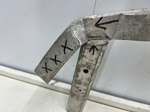 Belka zderzaka BMW 5 G30 G31 17-24r. DOLNE przednie wzmocnienie zderzaka chłodnic przód 7385290 Belka zderzaka BMW 5 G30 G31 17-24r. DOLNE przednie wzmocnienie zderzaka chłodnic przód 7385290