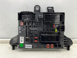 Moduł Opel Insignia A 08-17r. sterownik BSI komfortu skrzynka bezpieczników 13277317