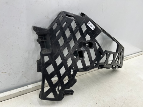 Ślizg VW Passat B8 3g0 14-19r. prawe przednie mocowanie zderzaka wspornik pod reflektor prawy przód 3g0807178 Ślizg VW Passat B8 3g0 14-19r. prawe przednie mocowanie zderzaka wspornik pod reflektor prawy przód 3g0807178