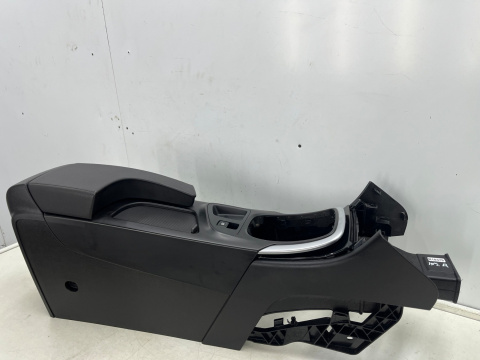 Tunel środkowy Opel Insignia A 08-11r. podłokietnik skórzany aux BEZ usb EUROPA Tunel środkowy Opel Insignia A 08-11r. podłokietnik skórzany aux BEZ usb EUROPA