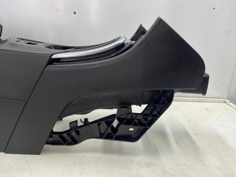 Tunel środkowy Opel Insignia A 08-11r. podłokietnik skórzany aux BEZ usb EUROPA Tunel środkowy Opel Insignia A 08-11r. podłokietnik skórzany aux BEZ usb EUROPA