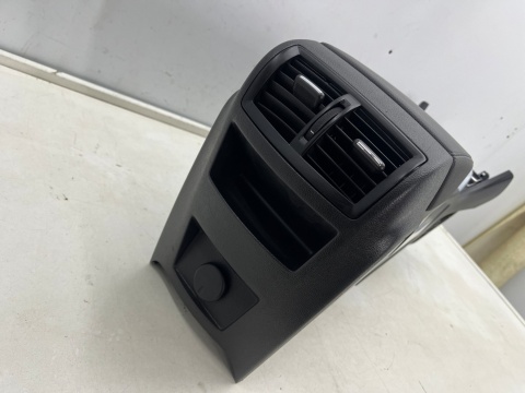 Tunel środkowy Opel Insignia A 08-11r. podłokietnik skórzany aux BEZ usb EUROPA Tunel środkowy Opel Insignia A 08-11r. podłokietnik skórzany aux BEZ usb EUROPA
