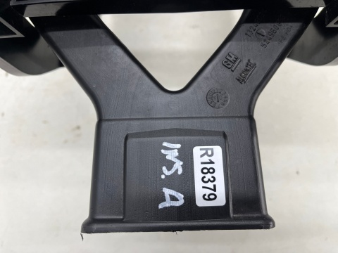 Tunel środkowy Opel Insignia A 08-11r. podłokietnik skórzany aux BEZ usb EUROPA Tunel środkowy Opel Insignia A 08-11r. podłokietnik skórzany aux BEZ usb EUROPA