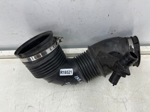 Rura Opel Insignia A 08-17r. 2.0 CDTi przewód dolotowy powietrza 55561787 Rura Opel Insignia A 08-17r. 2.0 CDTi przewód dolotowy powietrza 55561787