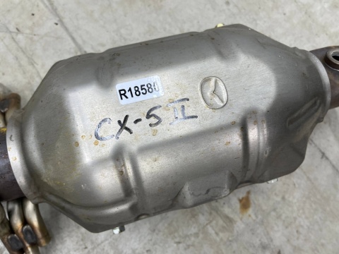 Wydech Mazda CX-5 II CX5 II KF 17r.- benzyna DWA katalizatory KOMPLET PYD9 3L27 979 Mazda PY03 Wydech Mazda CX-5 II CX5 II KF 17r.- benzyna DWA katalizatory KOMPLET PYD9 3L27 979 Mazda PY03