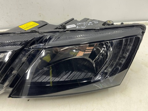 Lampa reflektor Skoda Octavia III LIFT 16-20r. lewa przednia na żarówkę H7 DRL LED lewy przód 5e1941015c Lampa reflektor Skoda Octavia III LIFT 16-20r. lewa przednia na żarówkę H7 DRL LED lewy przód 5e1941015c