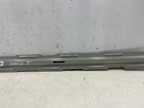 Poszycie Hyundai Ioniq 5 21r.- poprzeczka wewnętrzna wzmocnienie dachu NOWA ORYGINALNA 67172gi000 Poszycie Hyundai Ioniq 5 21r.- poprzeczka wewnętrzna wzmocnienie dachu NOWA ORYGINALNA 67172gi000