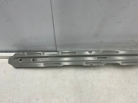 Poszycie Hyundai Ioniq 5 21r.- poprzeczka wewnętrzna wzmocnienie dachu NOWA ORYGINALNA 67172gi000 Poszycie Hyundai Ioniq 5 21r.- poprzeczka wewnętrzna wzmocnienie dachu NOWA ORYGINALNA 67172gi000