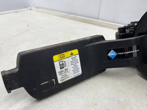 Klapka wlewu paliwa Ford Fiesta VII MK8 17-22r. nie przebita h1bb-a27936 Klapka wlewu paliwa Ford Fiesta VII MK8 17-22r. nie przebita h1bb-a27936