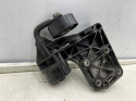 Łapa silnika BMW E38 E39 E46 E52 X5 E53 95-06r. 2.5d 3.0d M57 mocowanie sprężarki klimatyzaji rolka paska 7786194