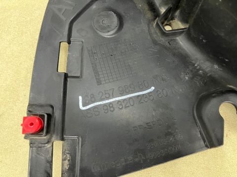 Nadkole Peugeot 2008 II 19r.- LEWE tylne ORYGINALNE osłona wnęki koła lewy tył 9825798980 Nadkole Peugeot 2008 II 19r.- LEWE tylne ORYGINALNE osłona wnęki koła lewy tył 9825798980