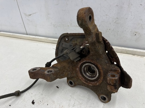 Zwrotnica Opel Meriva A 03-10r. 1.4 benzyna piasta prawa przednia czujnik ABS prawy przód Zwrotnica Opel Meriva A 03-10r. 1.4 benzyna piasta prawa przednia czujnik ABS prawy przód