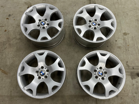 Felga BMW X5 E53 10jx19 ET45 9jx19 ET48 5x120 DWIE SZEROKOŚCI felgi aluminiowe 19 cali oryginalne Styling 63 KOMPLET 1096228 Felga BMW X5 E53 10jx19 ET45 9jx19 ET48 5x120 DWIE SZEROKOŚCI felgi aluminiowe 19 cali oryginalne Styling 63 KOMPLET 1096228