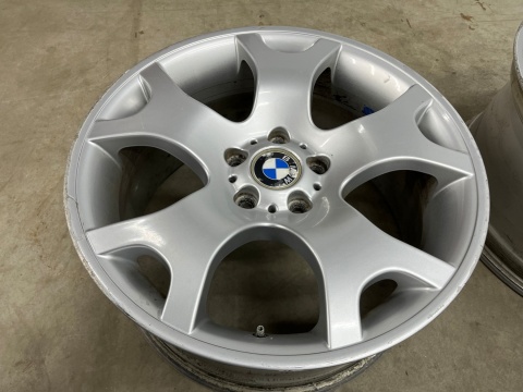 Felga BMW X5 E53 10jx19 ET45 9jx19 ET48 5x120 DWIE SZEROKOŚCI felgi aluminiowe 19 cali oryginalne Styling 63 KOMPLET 1096228 Felga BMW X5 E53 10jx19 ET45 9jx19 ET48 5x120 DWIE SZEROKOŚCI felgi aluminiowe 19 cali oryginalne Styling 63 KOMPLET 1096228