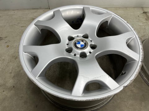 Felga BMW X5 E53 10jx19 ET45 9jx19 ET48 5x120 DWIE SZEROKOŚCI felgi aluminiowe 19 cali oryginalne Styling 63 KOMPLET 1096228 Felga BMW X5 E53 10jx19 ET45 9jx19 ET48 5x120 DWIE SZEROKOŚCI felgi aluminiowe 19 cali oryginalne Styling 63 KOMPLET 1096228