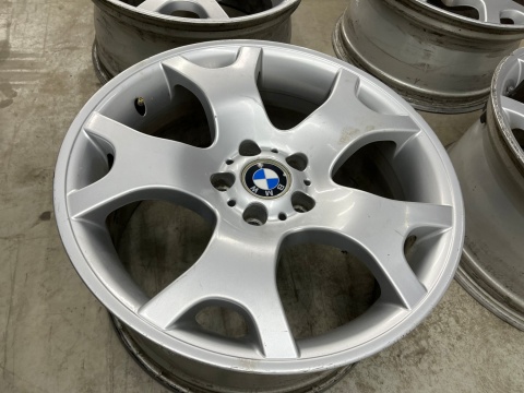 Felga BMW X5 E53 10jx19 ET45 9jx19 ET48 5x120 DWIE SZEROKOŚCI felgi aluminiowe 19 cali oryginalne Styling 63 KOMPLET 1096228 Felga BMW X5 E53 10jx19 ET45 9jx19 ET48 5x120 DWIE SZEROKOŚCI felgi aluminiowe 19 cali oryginalne Styling 63 KOMPLET 1096228