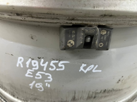 Felga BMW X5 E53 10jx19 ET45 9jx19 ET48 5x120 DWIE SZEROKOŚCI felgi aluminiowe 19 cali oryginalne Styling 63 KOMPLET 1096228 Felga BMW X5 E53 10jx19 ET45 9jx19 ET48 5x120 DWIE SZEROKOŚCI felgi aluminiowe 19 cali oryginalne Styling 63 KOMPLET 1096228