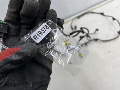 Wiązka Porsche Cayenne III 9y 17r.- przednia instalacja zderzaka kable czujników 4x PDC i ochrony pieszych przód Wiązka Porsche Cayenne III 9y 17r.- przednia instalacja zderzaka kable czujników 4x PDC i ochrony pieszych przód