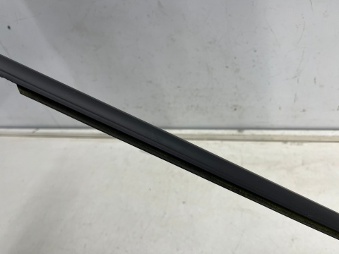 Listwa VW Golf 7 VII 12-20r. LEWA tylna listwa zgarniająca zewnętrzna drzwi lewy tył uszczelka 5g6839477 Listwa VW Golf 7 VII 12-20r. LEWA tylna listwa zgarniająca zewnętrzna drzwi lewy tył uszczelka 5g6839477