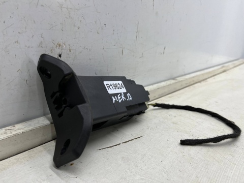 Siłownik klapki paliwa Opel Meriva A 03-10r. silniczek klapki wlewu 13224654 Siłownik klapki paliwa Opel Meriva A 03-10r. silniczek klapki wlewu 13224654