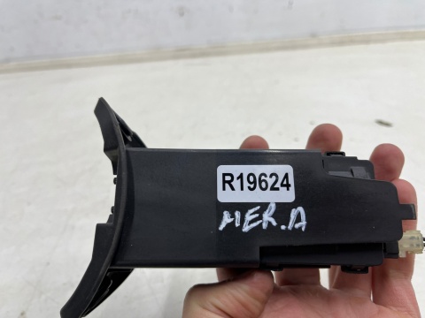 Siłownik klapki paliwa Opel Meriva A 03-10r. silniczek klapki wlewu 13224654 Siłownik klapki paliwa Opel Meriva A 03-10r. silniczek klapki wlewu 13224654