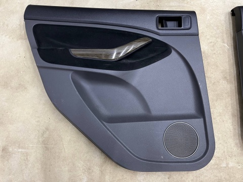 Tapicerka Ford C-Max MK1 LIFT 06-10r. boczki drzwi KOMPLET tapicerek prawy lewy tył przód EU Europa Tapicerka Ford C-Max MK1 LIFT 06-10r. boczki drzwi KOMPLET tapicerek prawy lewy tył przód EU Europa