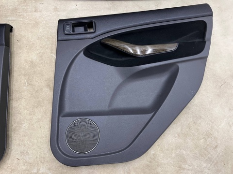 Tapicerka Ford C-Max MK1 LIFT 06-10r. boczki drzwi KOMPLET tapicerek prawy lewy tył przód EU Europa Tapicerka Ford C-Max MK1 LIFT 06-10r. boczki drzwi KOMPLET tapicerek prawy lewy tył przód EU Europa