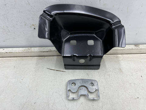 Poszycie VW Golf Sportsvan 14-20r. prawy uchwyt rygla zamka drzwi wzmocnienie słupka prawego tylnego 510809614 Poszycie VW Golf Sportsvan 14-20r. prawy uchwyt rygla zamka drzwi wzmocnienie słupka prawego tylnego 510809614