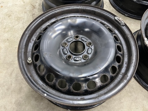 Felga Ford C-max Focus Kuga Mondeo 2004r.- 6,5jx16 5x108 ET50 felgi stalowe 16 cali Alcar 8325 KOMPLET Felga Ford C-max Focus Kuga Mondeo 2004r.- 6,5jx16 5x108 ET50 felgi stalowe 16 cali Alcar 8325 KOMPLET