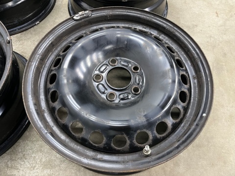 Felga Ford C-max Focus Kuga Mondeo 2004r.- 6,5jx16 5x108 ET50 felgi stalowe 16 cali Alcar 8325 KOMPLET Felga Ford C-max Focus Kuga Mondeo 2004r.- 6,5jx16 5x108 ET50 felgi stalowe 16 cali Alcar 8325 KOMPLET