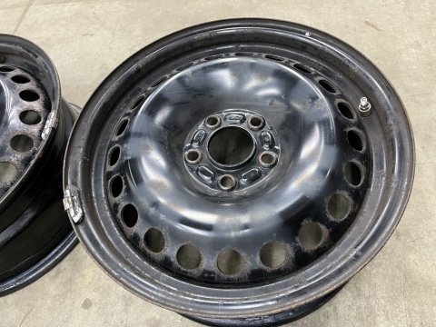 Felga Ford C-max Focus Kuga Mondeo 2004r.- 6,5jx16 5x108 ET50 felgi stalowe 16 cali Alcar 8325 KOMPLET Felga Ford C-max Focus Kuga Mondeo 2004r.- 6,5jx16 5x108 ET50 felgi stalowe 16 cali Alcar 8325 KOMPLET