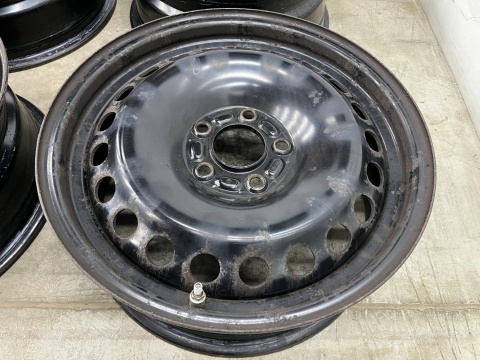 Felga Ford C-max Focus Kuga Mondeo 2004r.- 6,5jx16 5x108 ET50 felgi stalowe 16 cali Alcar 8325 KOMPLET Felga Ford C-max Focus Kuga Mondeo 2004r.- 6,5jx16 5x108 ET50 felgi stalowe 16 cali Alcar 8325 KOMPLET
