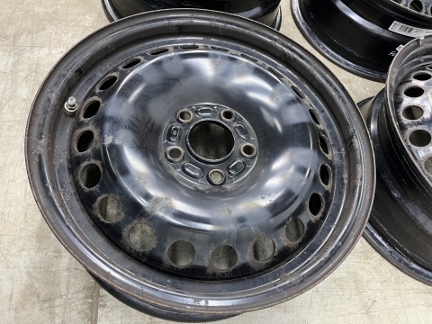 Felga Ford C-max Focus Kuga Mondeo 2004r.- 6,5jx16 5x108 ET50 felgi stalowe 16 cali Alcar 8325 KOMPLET Felga Ford C-max Focus Kuga Mondeo 2004r.- 6,5jx16 5x108 ET50 felgi stalowe 16 cali Alcar 8325 KOMPLET