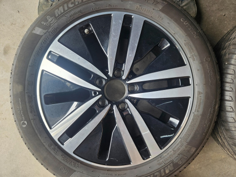 Felga Mercedes w177 CLA C118 X118 w247 CL c215 6.5jx17 ET44 5x112 felgi aluminiowe Z OPONAMI 17 cali oryginalne KOMPLET Felga Mercedes w177 CLA C118 X118 w247 CL c215 6.5jx17 ET44 5x112 felgi aluminiowe Z OPONAMI 17 cali oryginalne KOMPLET