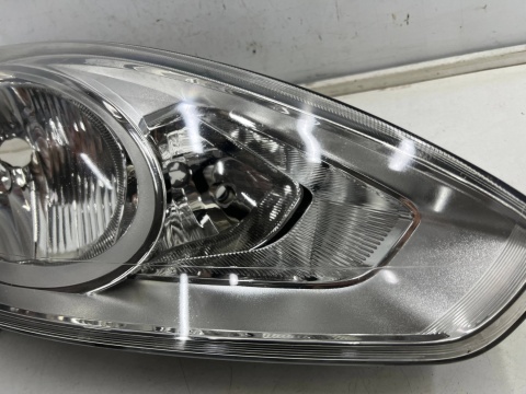 Lampa reflektor Ford C-Max MK2 + Grand 10-14r. PRAWA przednia oryginalna H7 H1 prawy przód EUROPA am51-13w029-ae Lampa reflektor Ford C-Max MK2 + Grand 10-14r. PRAWA przednia oryginalna H7 H1 prawy przód EUROPA am51-13w029-ae
