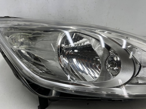 Lampa reflektor Ford C-Max MK2 + Grand 10-14r. PRAWA przednia oryginalna H7 H1 prawy przód EUROPA am51-13w029-ae Lampa reflektor Ford C-Max MK2 + Grand 10-14r. PRAWA przednia oryginalna H7 H1 prawy przód EUROPA am51-13w029-ae